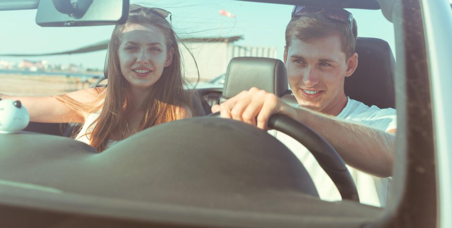 Постоянно подвозил на работу: коллега обиделся на женщину из-за ее одного привычного дела