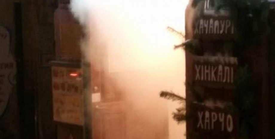Пожар в столичном ресторане "Чачапури" / Фото: hromadske.tv
