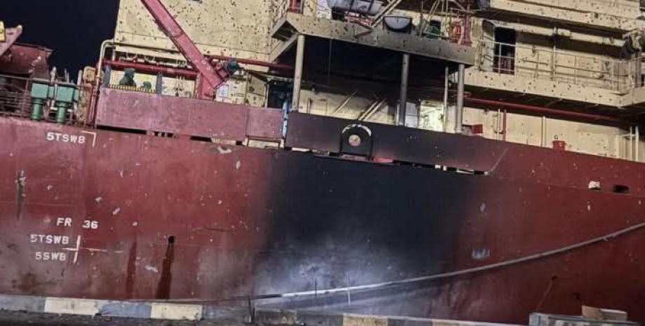 Последствия удара по Одесскому морскому порту Последствия удара по Одесскому морскому порту