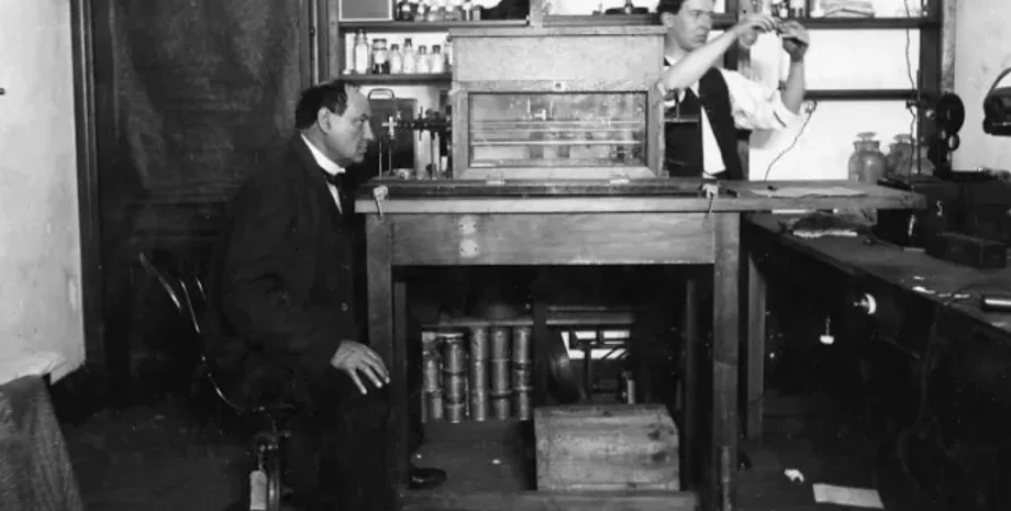 молоко, молочне пійло, немовлята, газета, здоров’я, історія, трава, відходи, крейда, продавці, винокурні, журнал, корови, урбанізація, смертність, хвороба, виразка