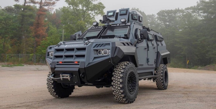 бойовий автомобіль, бронеавтомобіль, допомога Канади Україні, зброя з Канади, постачання зброї в Україну