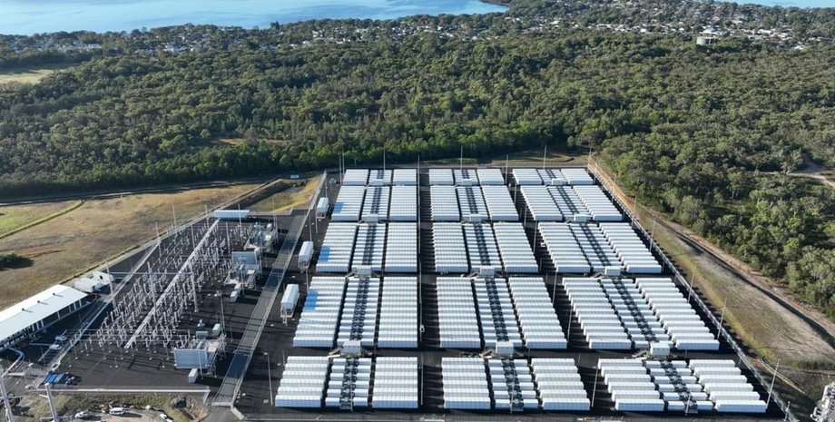 самая мощная батарея Австралия