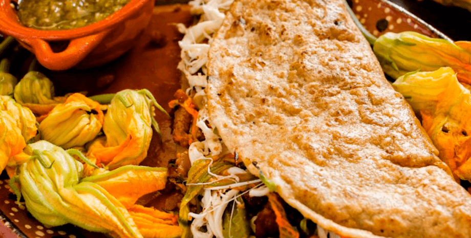 кесадилья закуска, кесадилья, соус, овощи