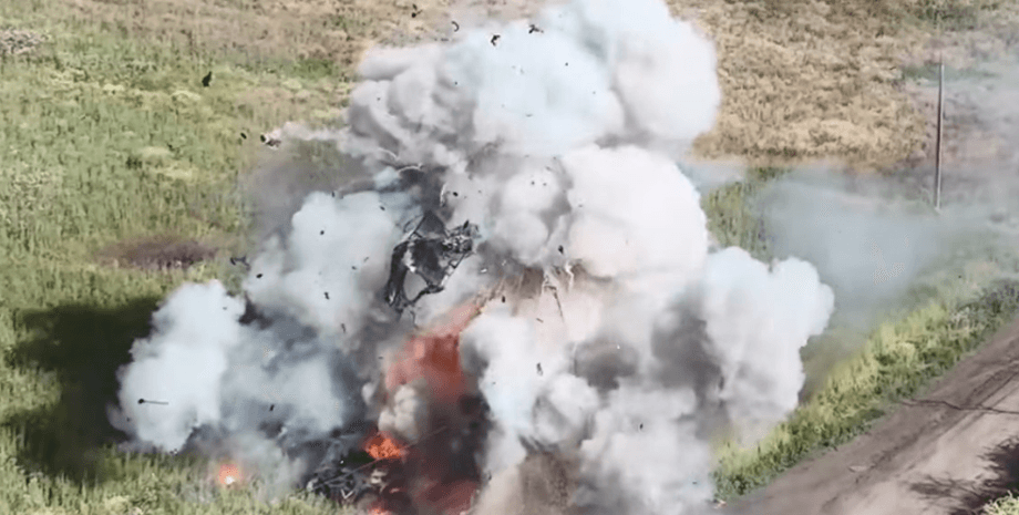 морпехи уничтожили БТР россиян