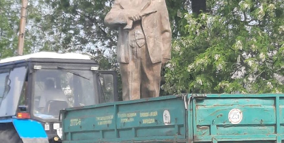 памятник Ленину в Новопскове, установили памятник Ленину, Луганская область