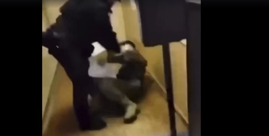 новости киева, избиение военного в отделении в киеве, избиение военного, полиция