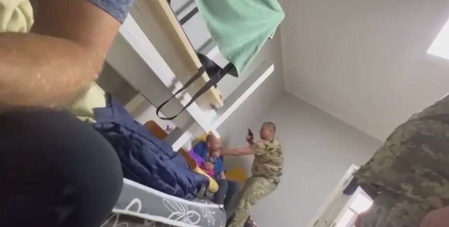 сотрудники ТЦК, ГБР, Государственное бюро расследований, военкоматы, ТЦК и СП, Самбор, Львовская область