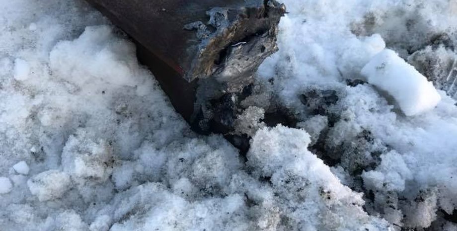 Разрезанные пути железной дороги Луганск-Попасная / Фото: facebook.com/volodymyr.parasiuk