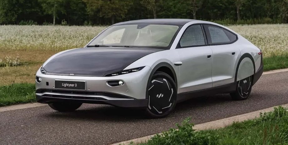 lightyear 01, електромобіль Lightyear, сонячні батареї