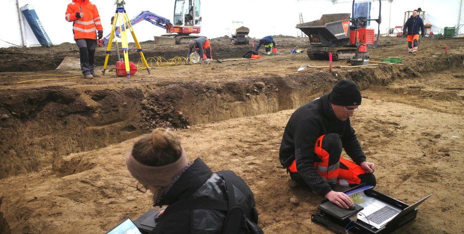 археологи археология раскопки швейцария ученые исследования