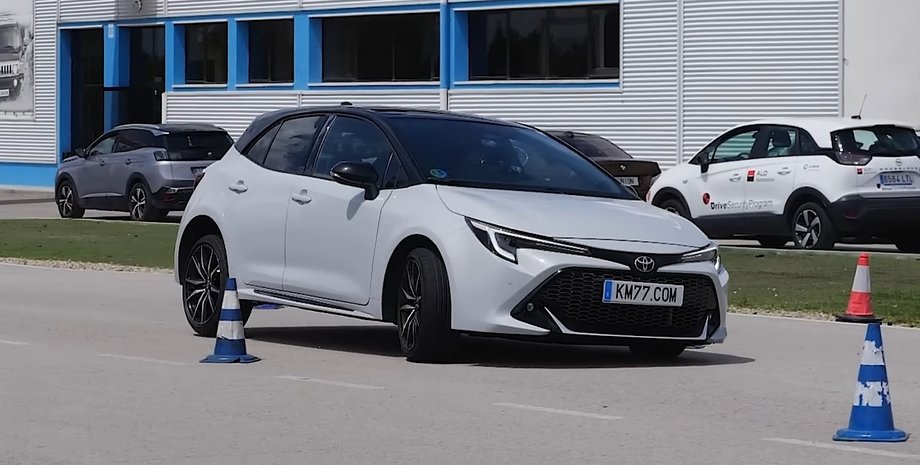 Toyota, Toyota Corolla, Toyota Corolla 200H GR Sport, Лосиний тест, Авто, Автомобілі, Хетчбек, Відео