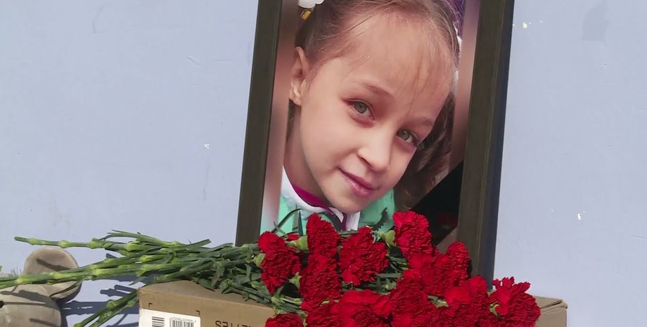 В Тюмени жестоко убили 8-летнюю Настю Муравьеву