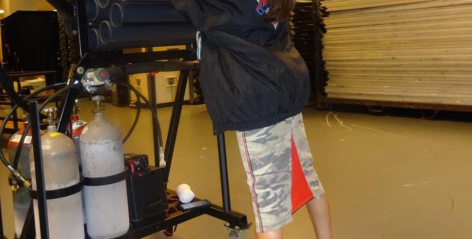 Белла Хадід, модель, баскетбол