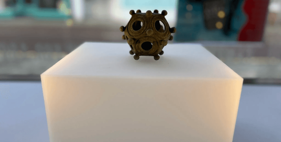 Римский додекаэдр, древние артефакты, римская история, археологическая тайна, предмет из медного сплава, религиозное значение