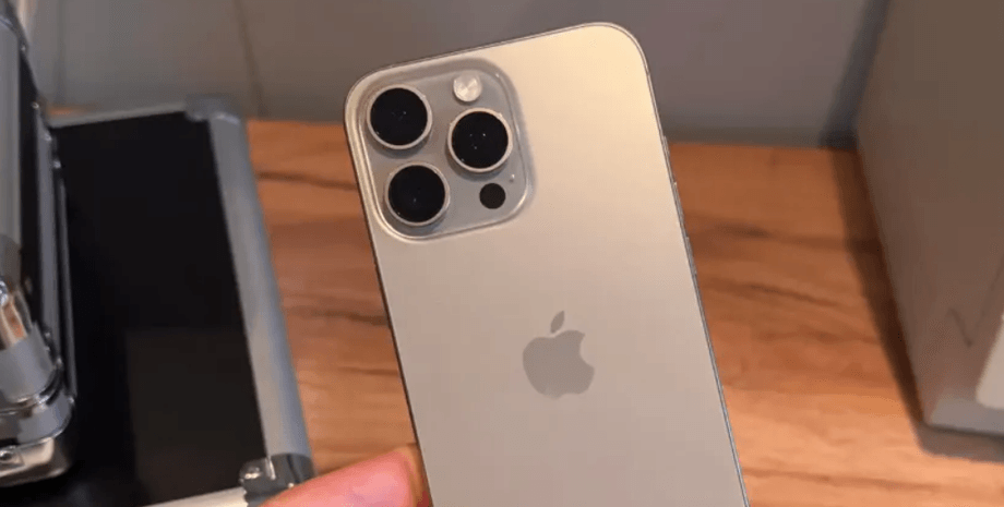 смартфон Apple iPhone 17e бюджетный iPhone новый дизайн