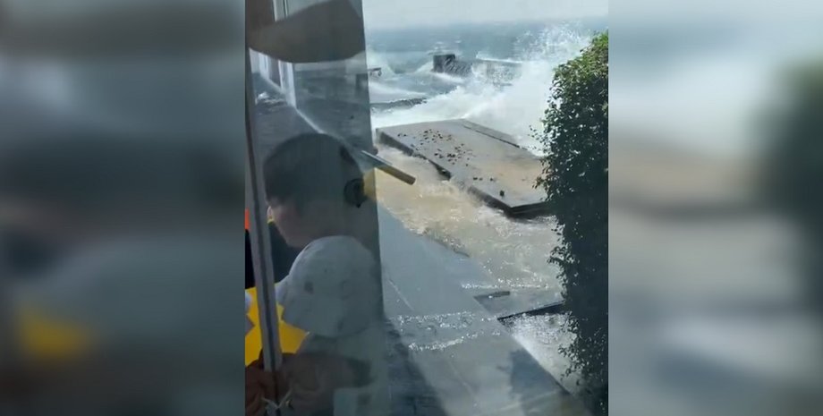 туристы, землетрясение таиланд, землетрясение бассейн