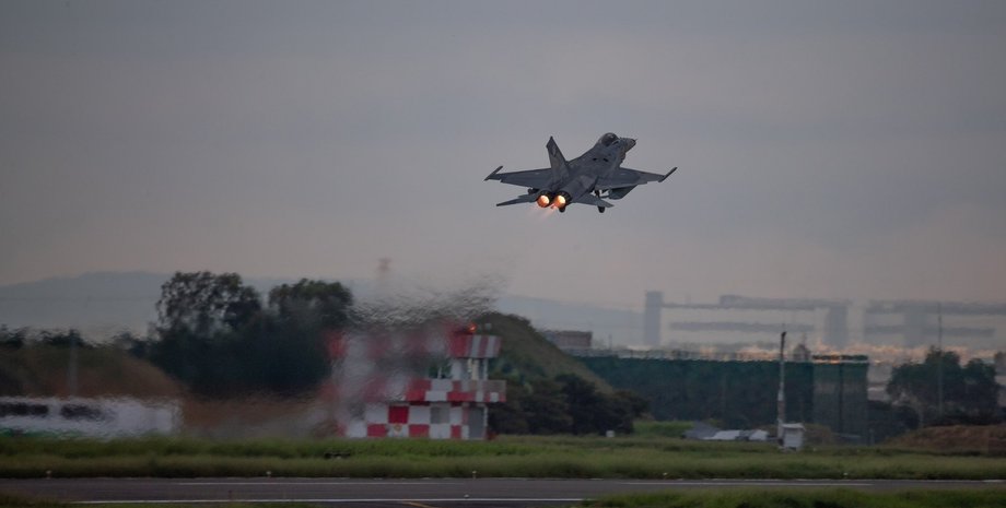 Винищувач ВПС Тайваню