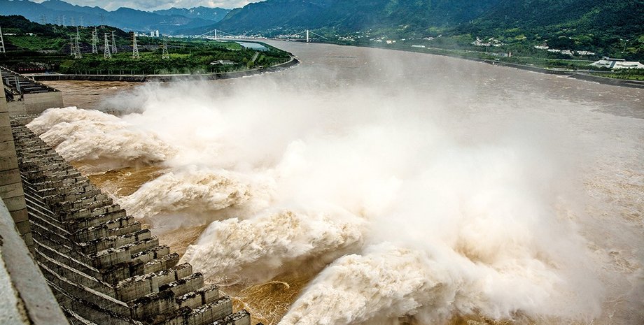 Гребля "Три ущелини" в Китаї