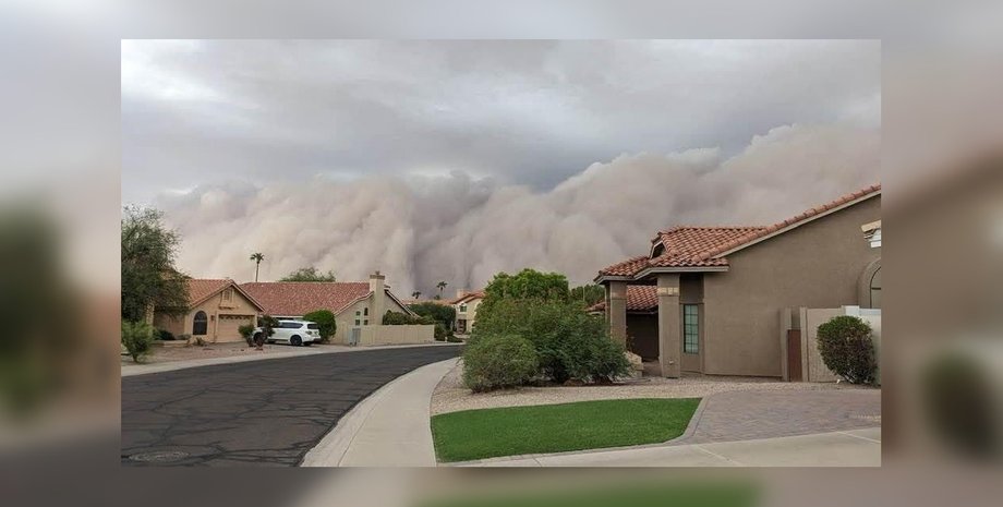 Піщаний апокаліпсис: гігантська пилова буря накрила велике місто