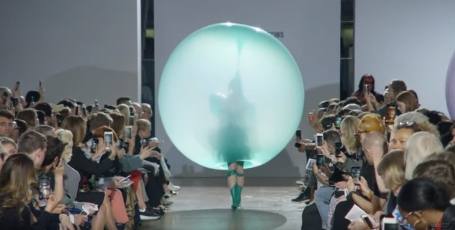 Скриншот видео