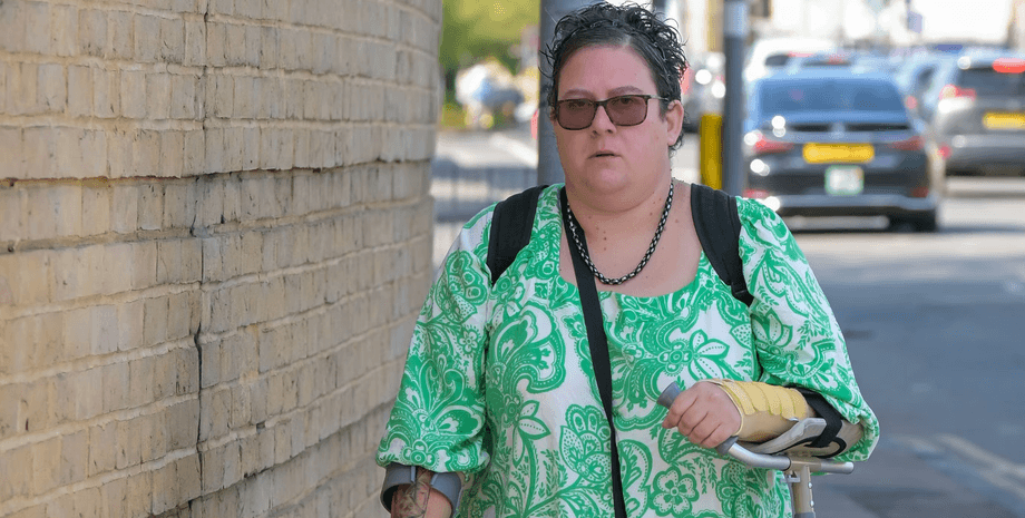 Женщина, женщина притворялась мужчиной, афера, суд,