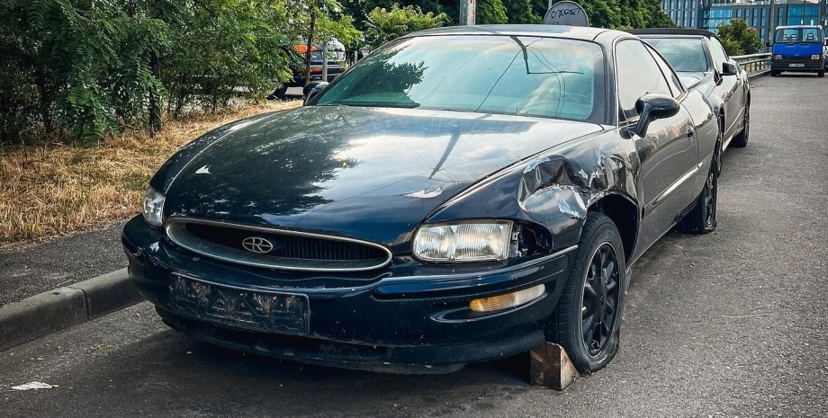 Buick Riviera, Buick Riviera 1994, купе Buick, покинуте авто