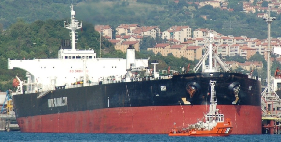 The oil tanker, which was heading from Novorossiysk to China, was hit by an anti...