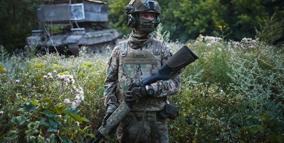 російський військовий