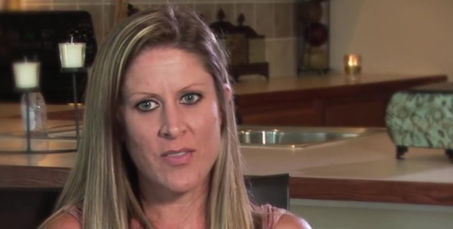 Молния ударила в женщину, молния ударила в дом, молния попала в женщину, женщина, мать, выжила после удара молнии