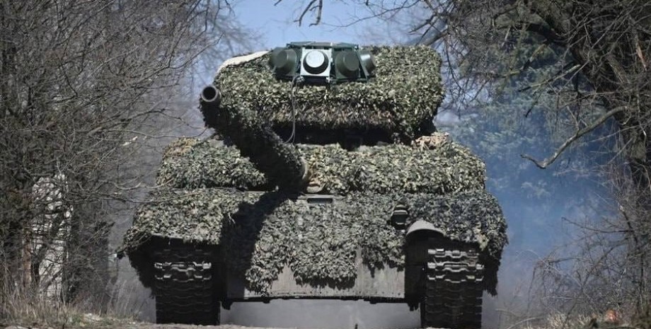 російські танки,
