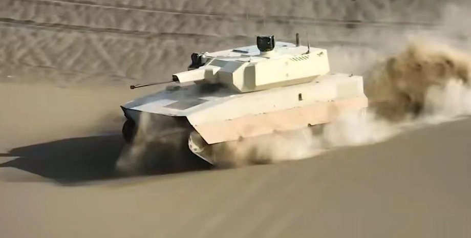 Испытания беспилотного танка в КНР
