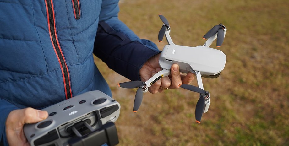 квадрокоптер DJI Mini 2