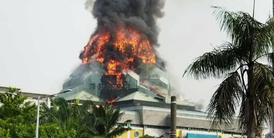 Пожар в мечети Джакарты