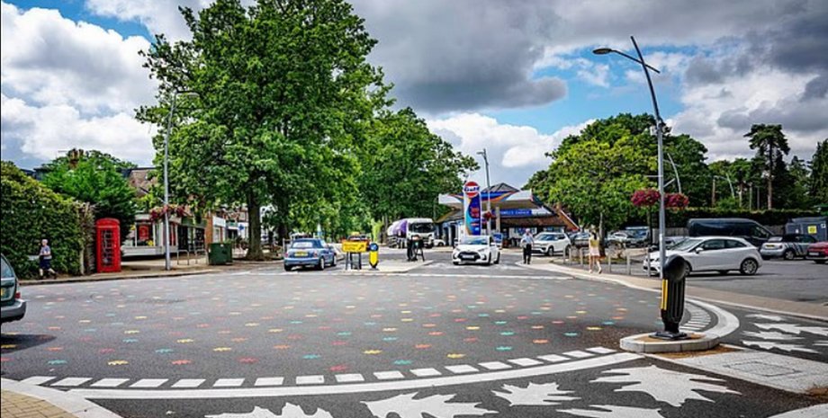 Дорожный узел спровоцировал споры из-за нестандартного подхода к оформлению