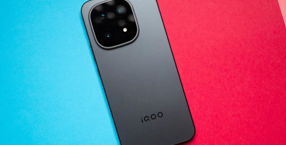 IQOO 15 смартфон