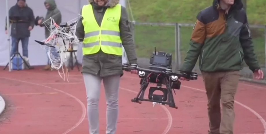 дрон, дрон-павук, безпілотник, БПЛА, Німеччина