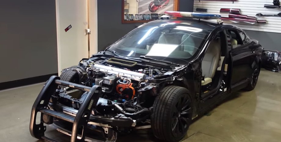 Tesla Model S, Tesla Model S Plaid, полицейская Tesla