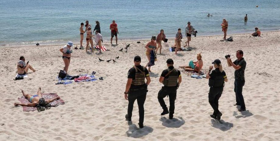 вручение повестки пляж, Военное положение в Украине. Какой будет мобилизация с 1 сентября