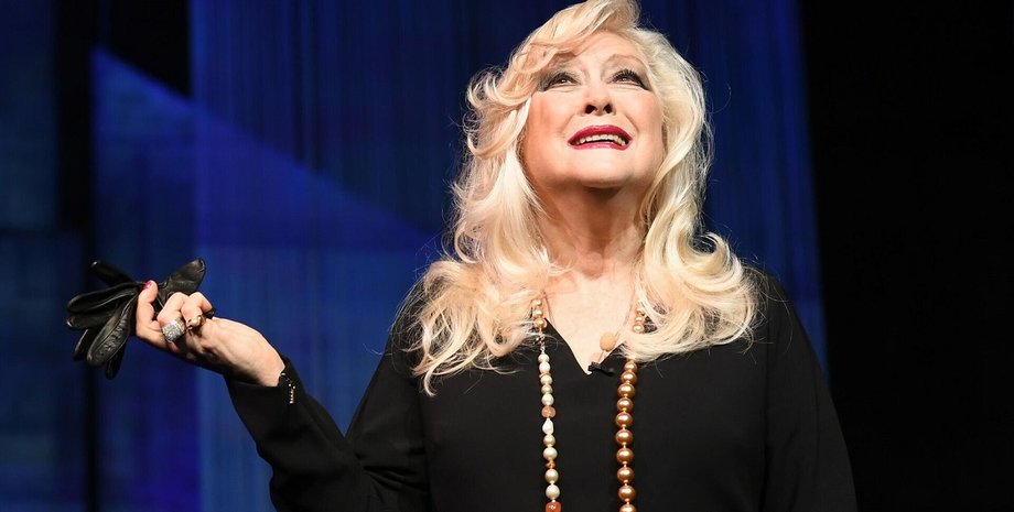 Кең созылған қынаптың фистинг фотосуреттерін қараңыз