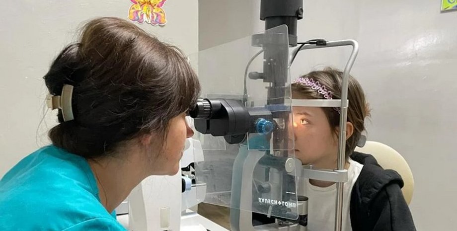 операція на оці