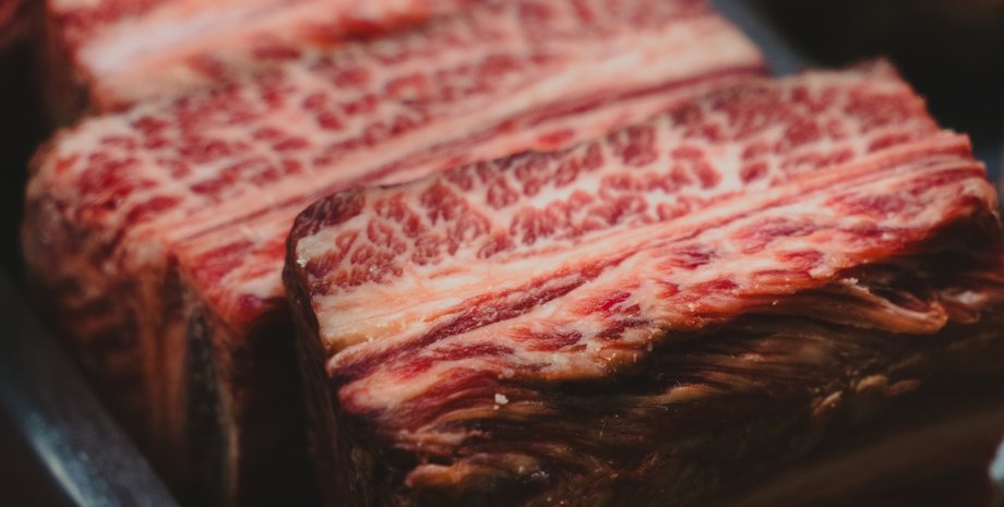 запечені яловичі ребра, запечені ребра з медом та гірчицею, фото