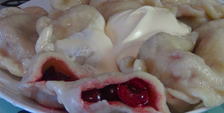 Полтавские вареники с вишнями на пару, вареники с вишнями, вареники на пару, вареники рецепт