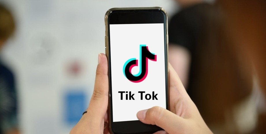 TikTok, смартфон - фото