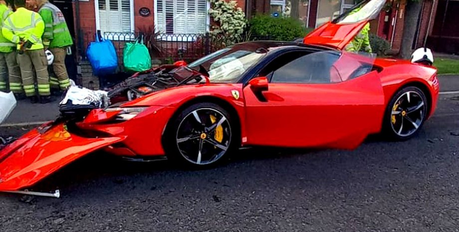 Ferrari SF90, Ferrari SF90 Stradale, новый Ferrari SF90 Stradale, суперкар Ferrari, разбитый Ferrari