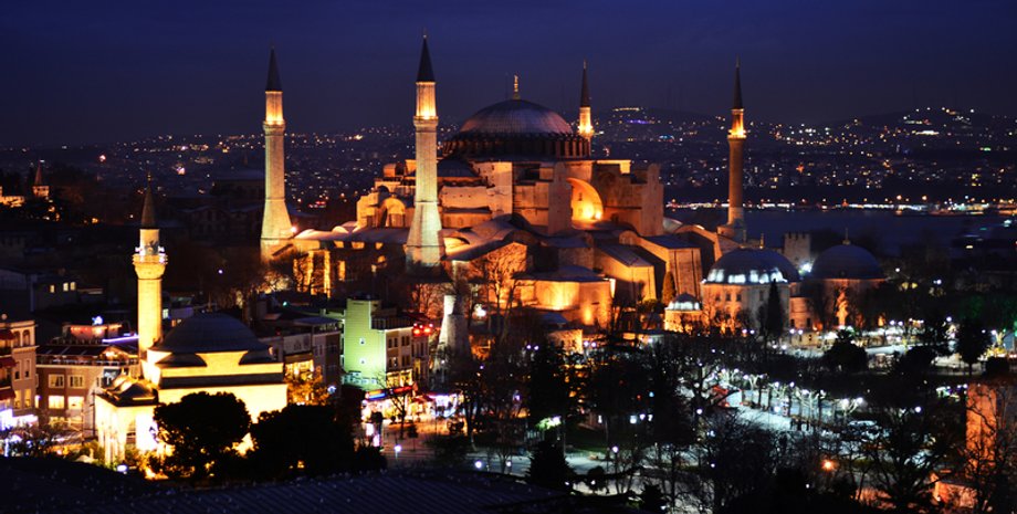 собор Святой Софии - вид ночью