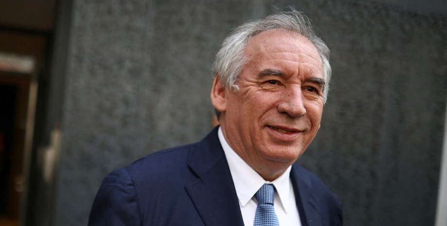 Весь уряд Франції відправлено у відставку - деталі Французький прем’єр-міністр Франсуа Байру втратив довіру парламенту, і країна залишилася без уряду