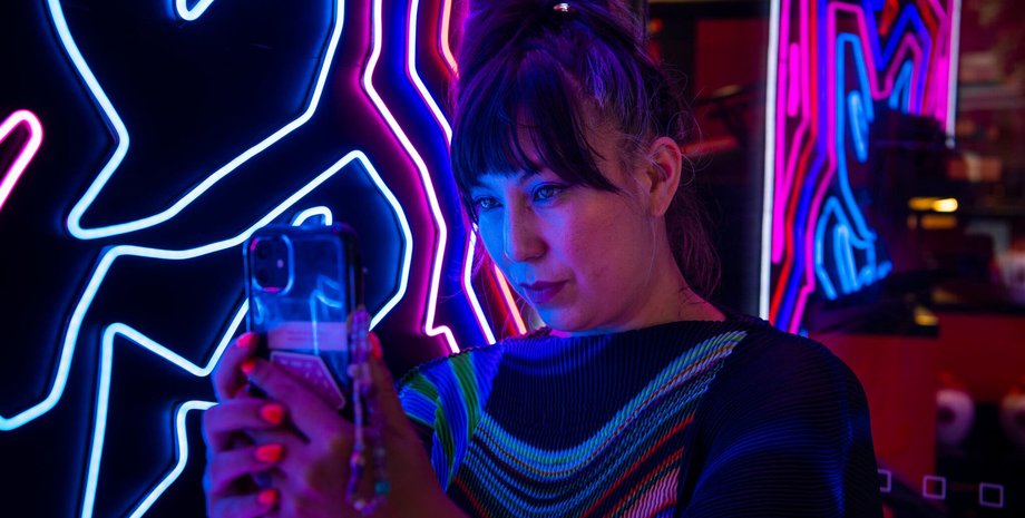 Тэа-Май Бауман, соцсети