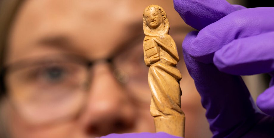 прикраса археологи знайшли рідкісний середньовічний інструмент для укладання волосся