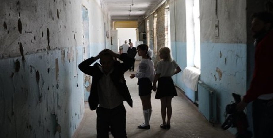 Праздник Первого звонка в прифронтовой Красногоровке / Фото: 24tv.ua