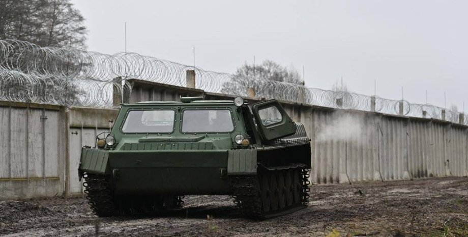 Строительство стены на границе с Беларусью